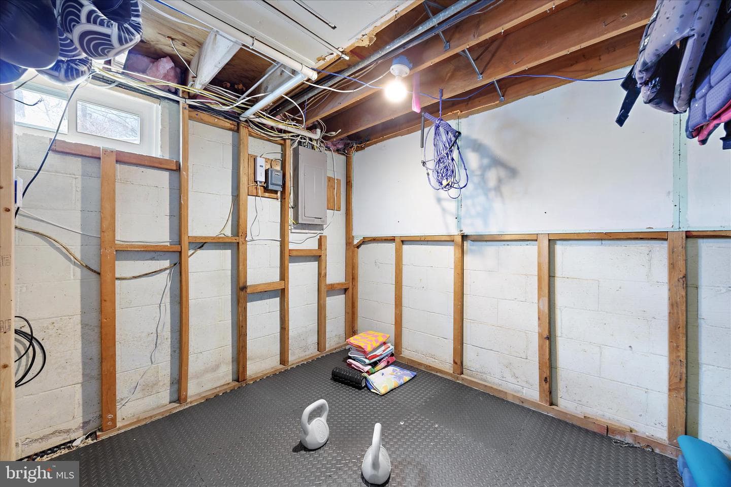 811 Teakwood Drive photo 45