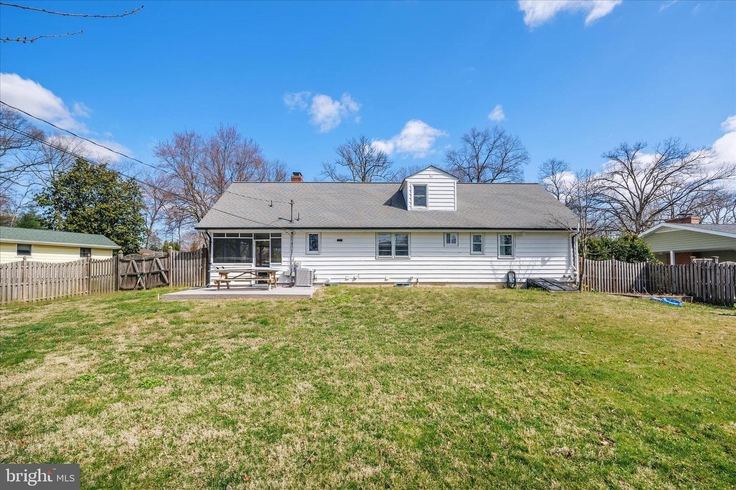 811 Teakwood Drive photo 55