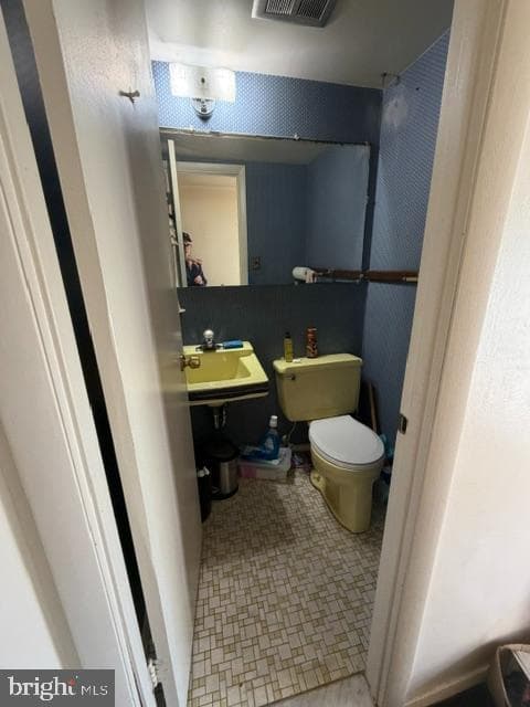 7952 Cross Creek Drive photo 9