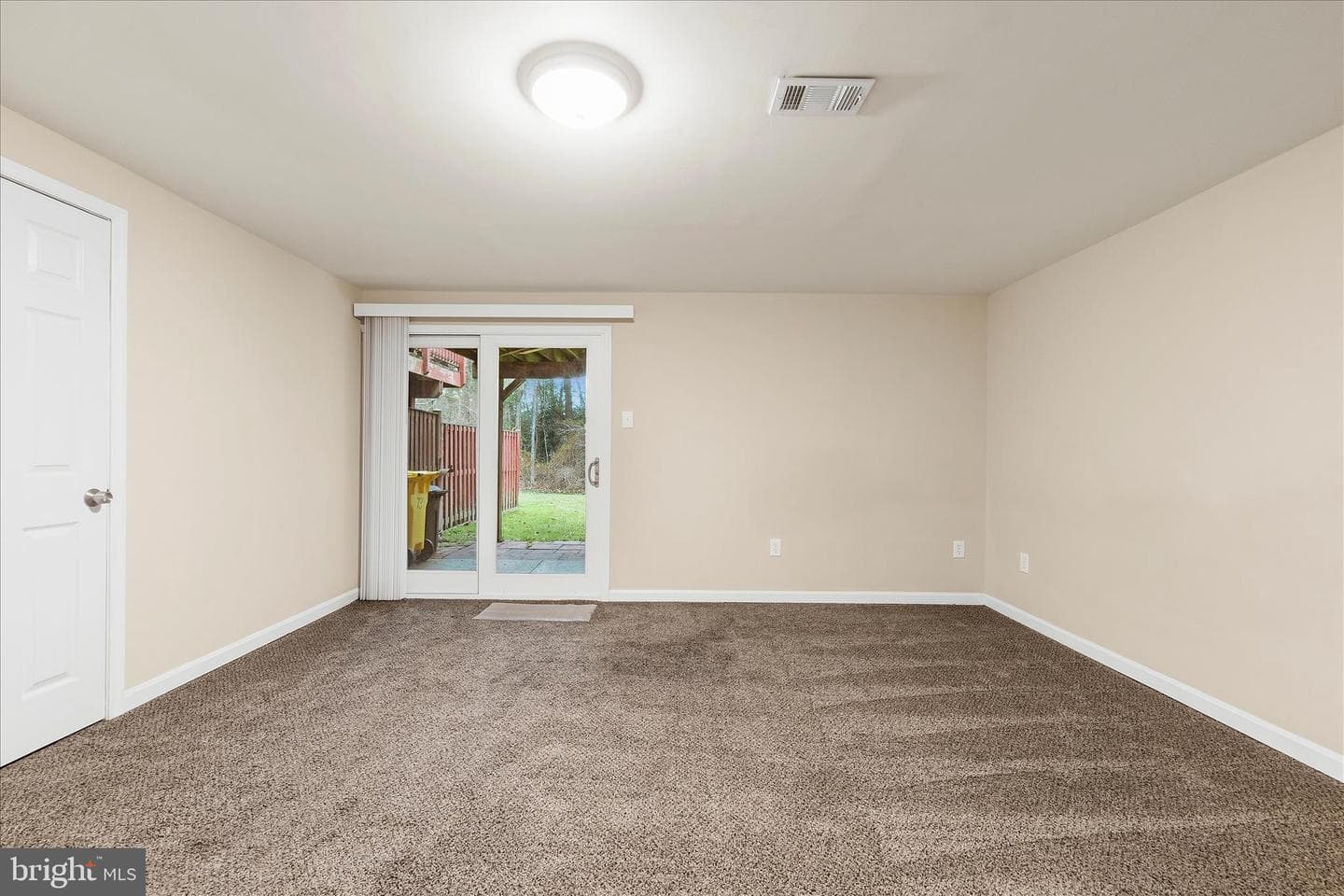 739 Willowby Run photo 22