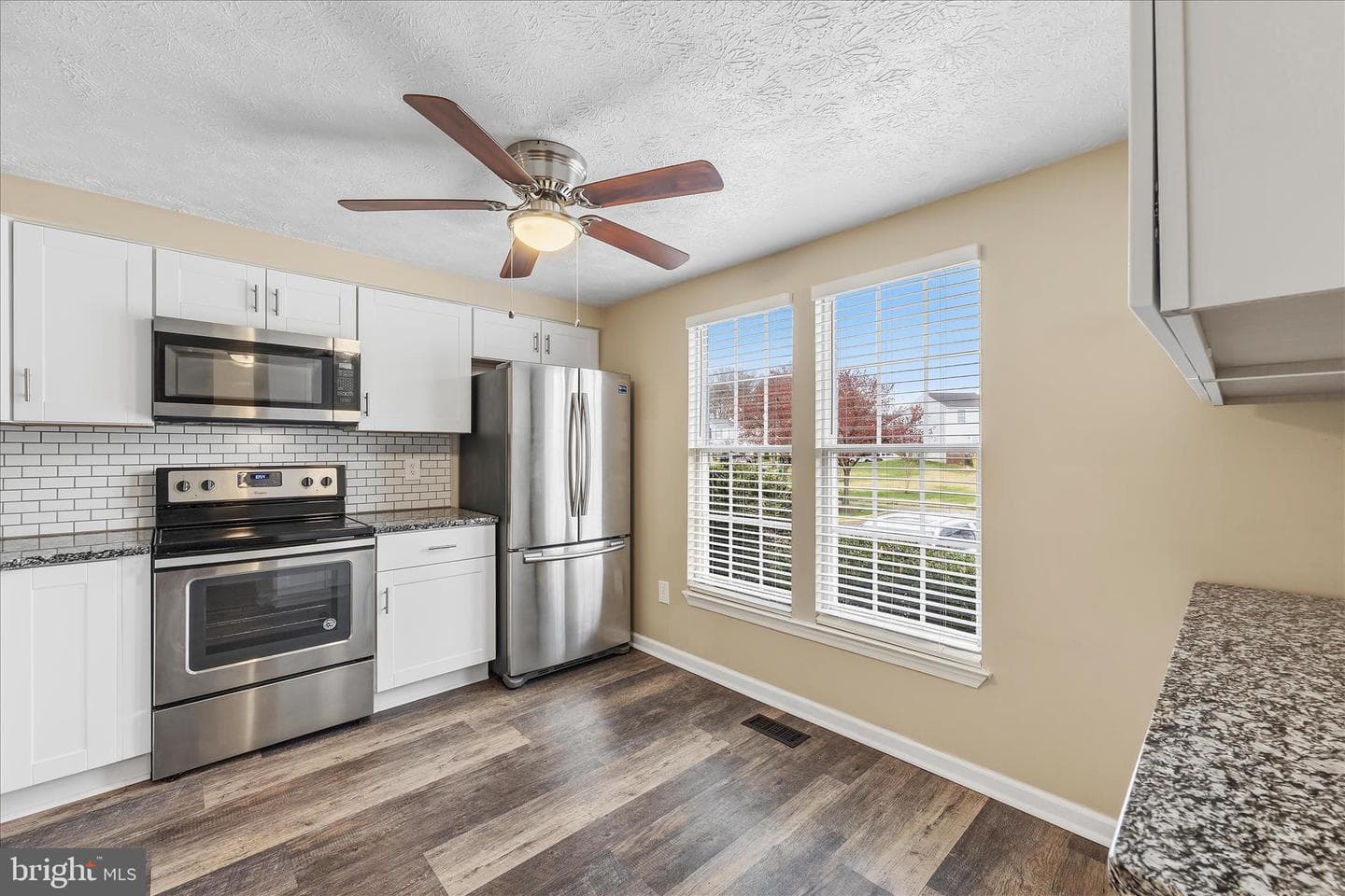 739 Willowby Run photo 3