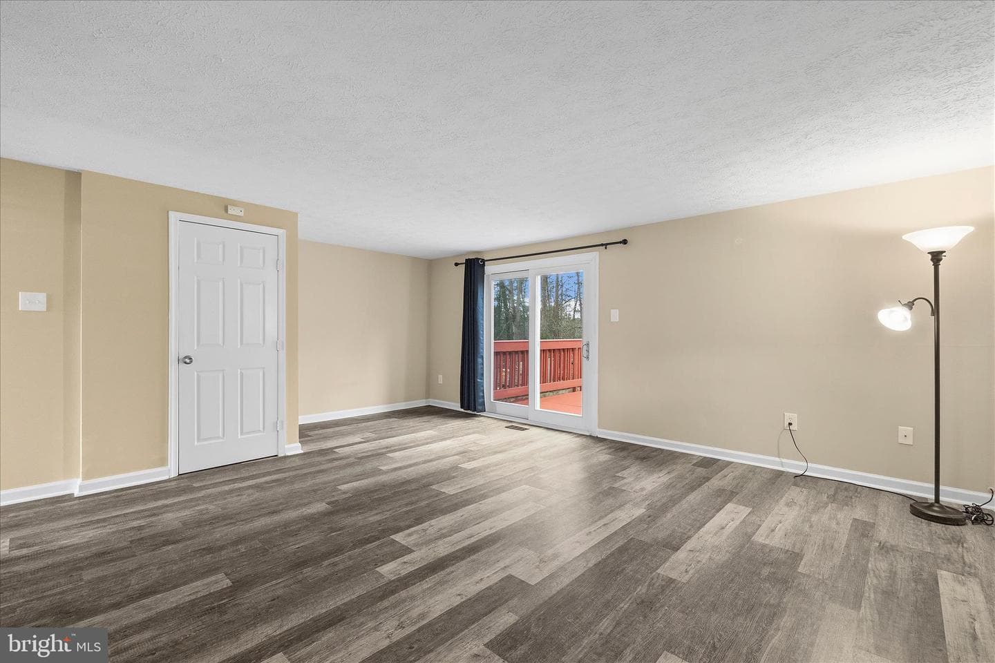 739 Willowby Run photo 9