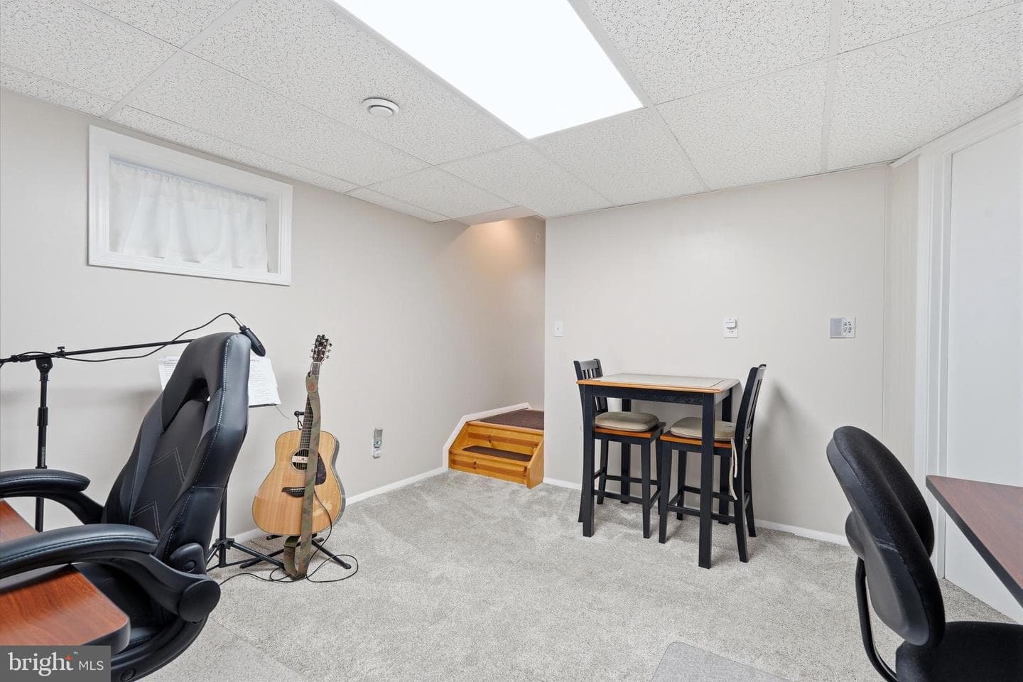 1556 Reinhardt Lane photo 31