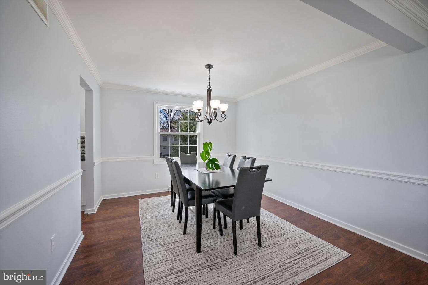 645 Ridgefield Court photo 8
