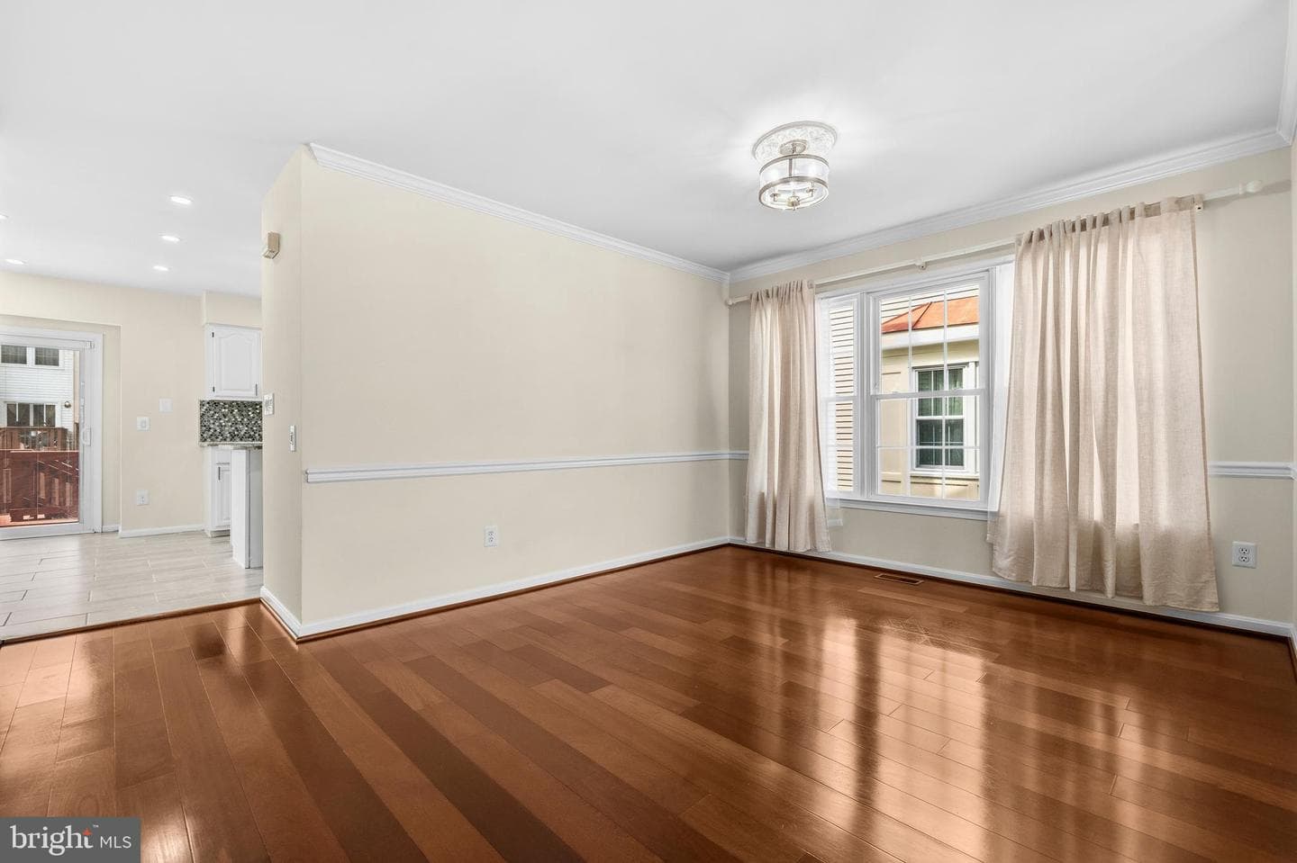 299 Saint Michaels Circle photo 9