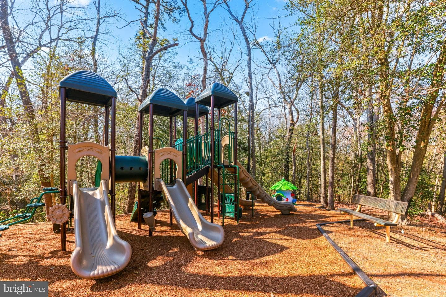 276 Shakespeare Drive photo 41