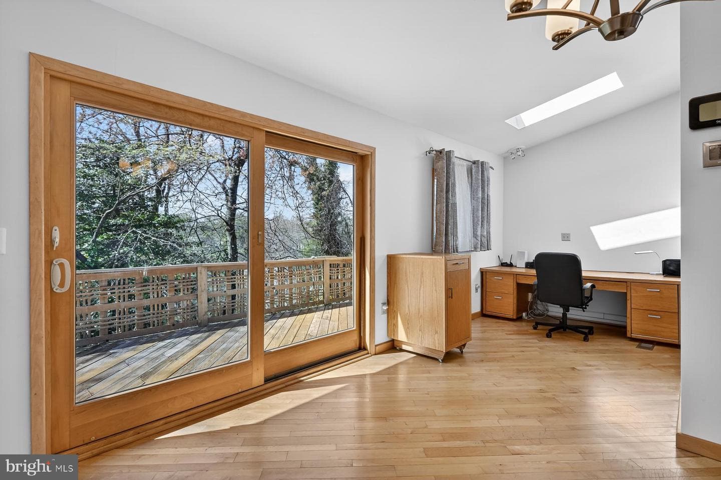561 Arundel Drive photo 34