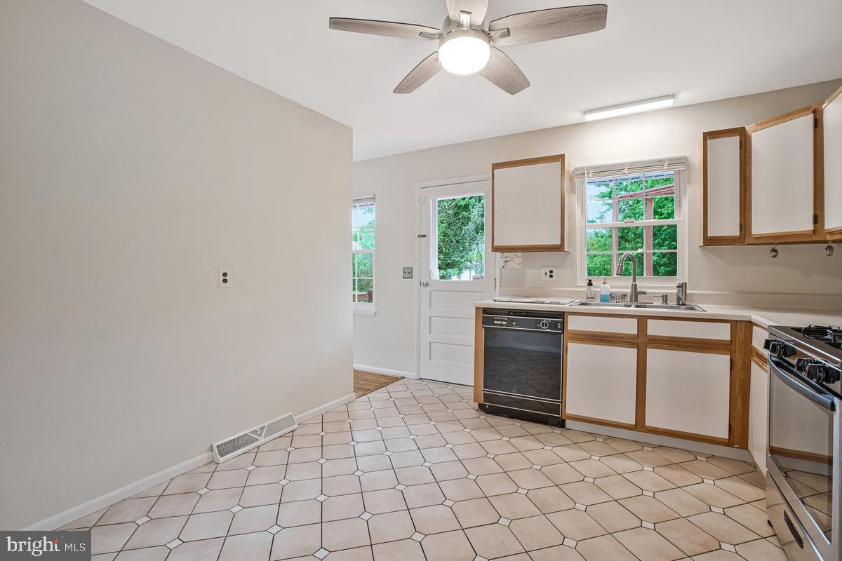 113 Legion Avenue photo 11