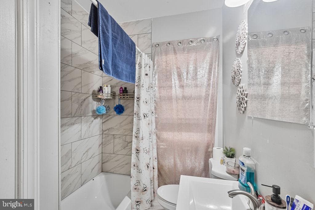 8489 Arbutus Road photo 21