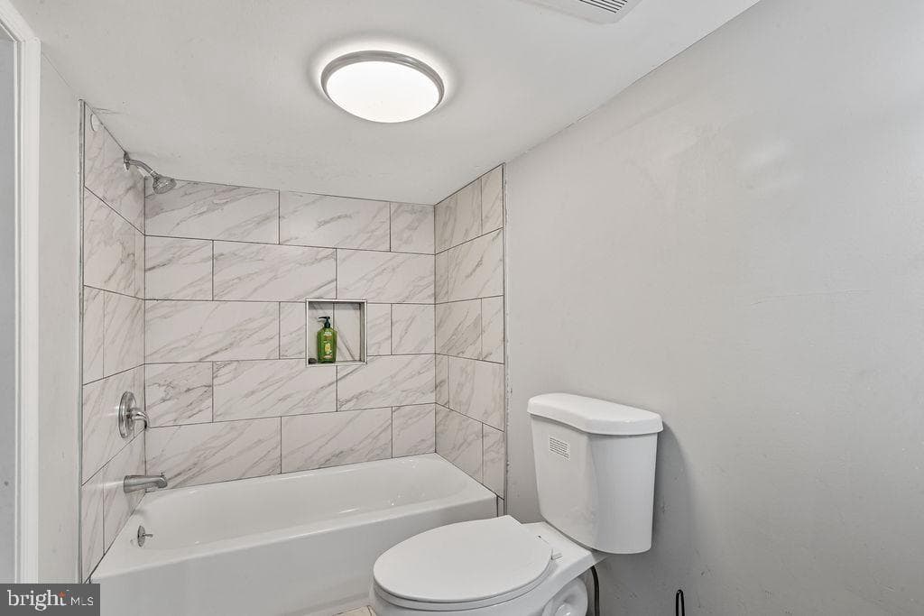 8489 Arbutus Road photo 26