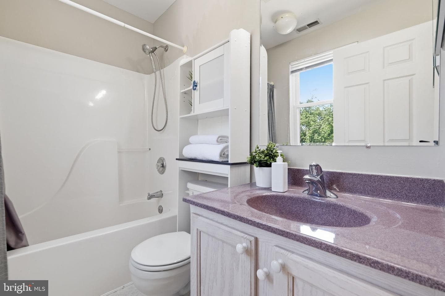 426 Riverside Drive photo 25