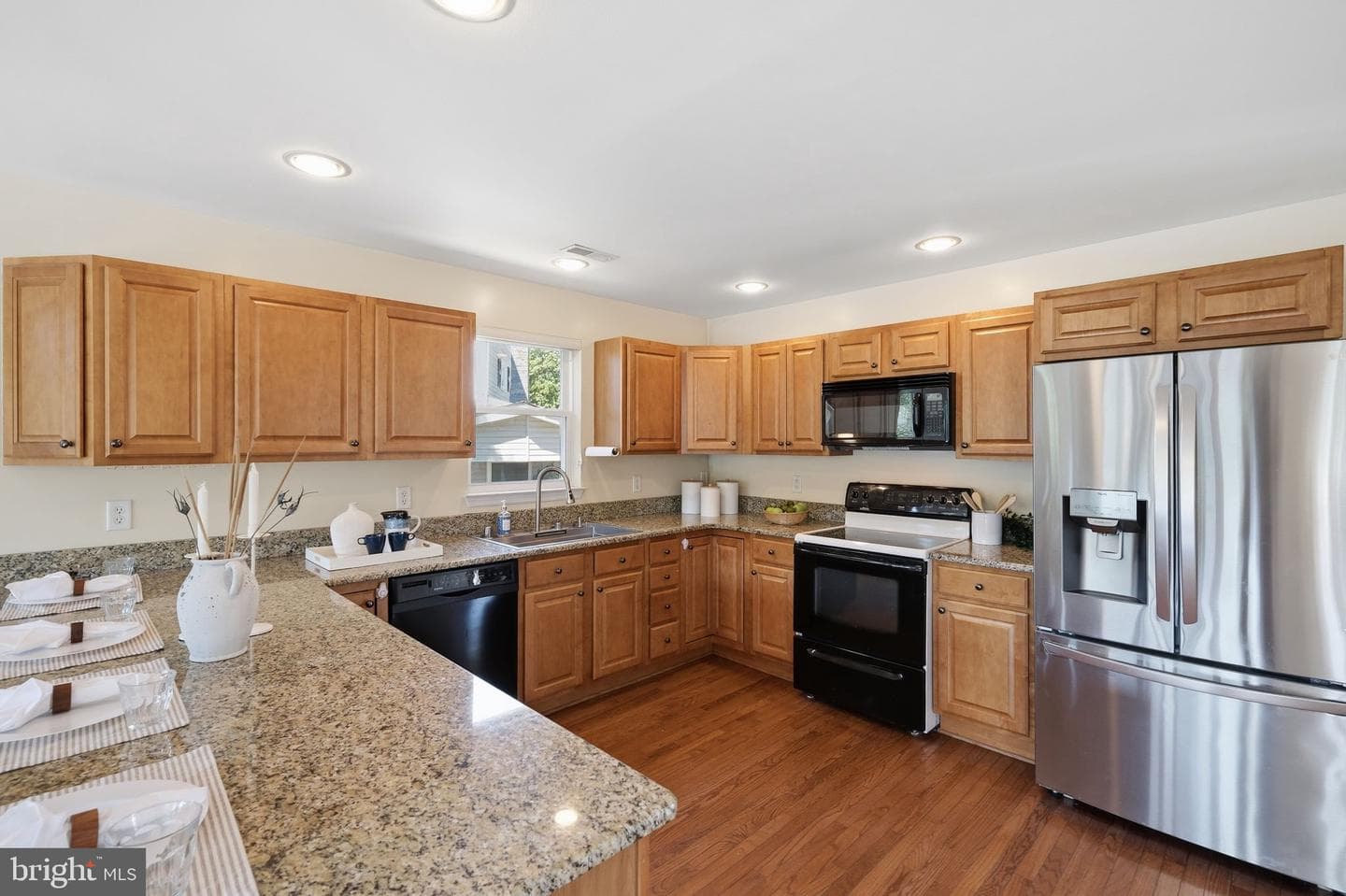 426 Riverside Drive photo 4