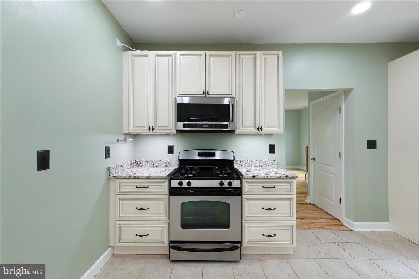 1805 Disney Estates Circle photo 13