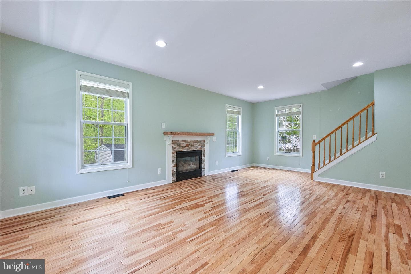 1805 Disney Estates Circle photo 5