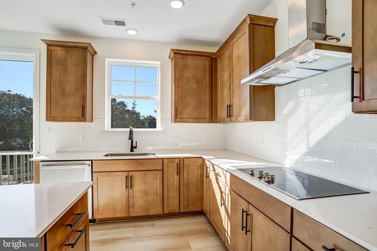 5737 Howard Drive photo 21