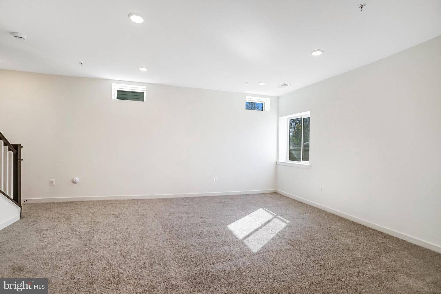 5737 Howard Drive photo 28