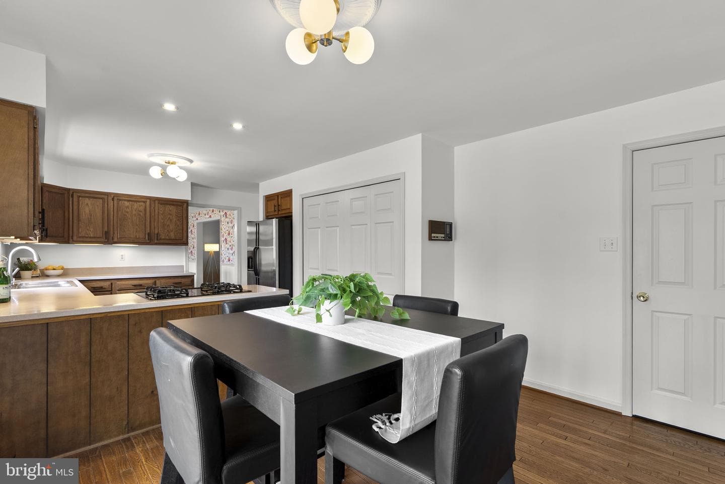 1866 Lynnfield Drive photo 18