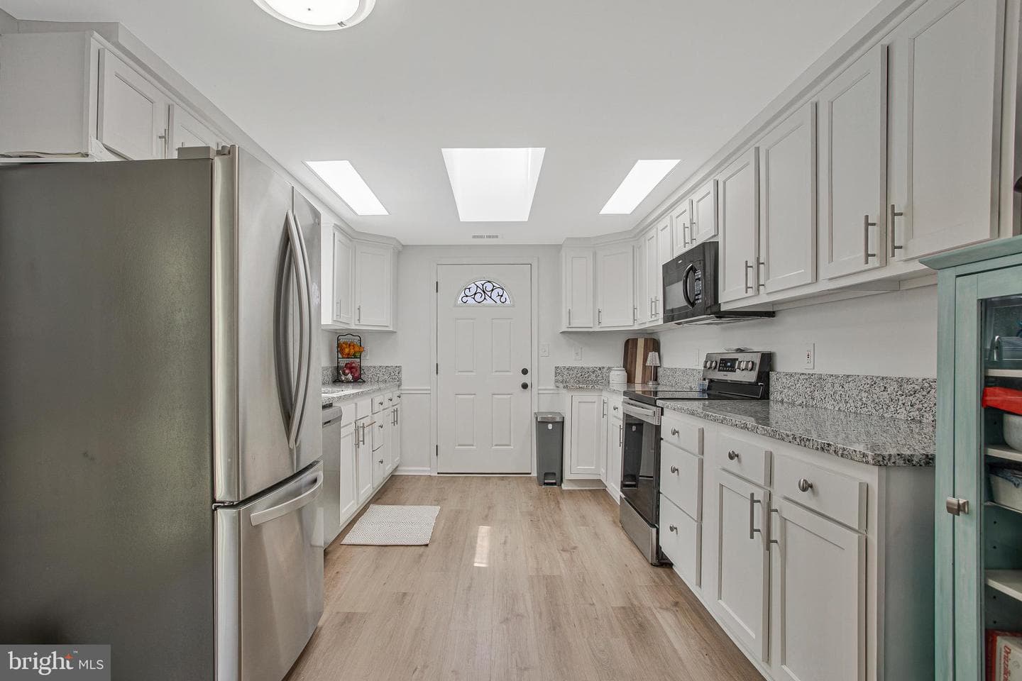 114 River Road photo 13