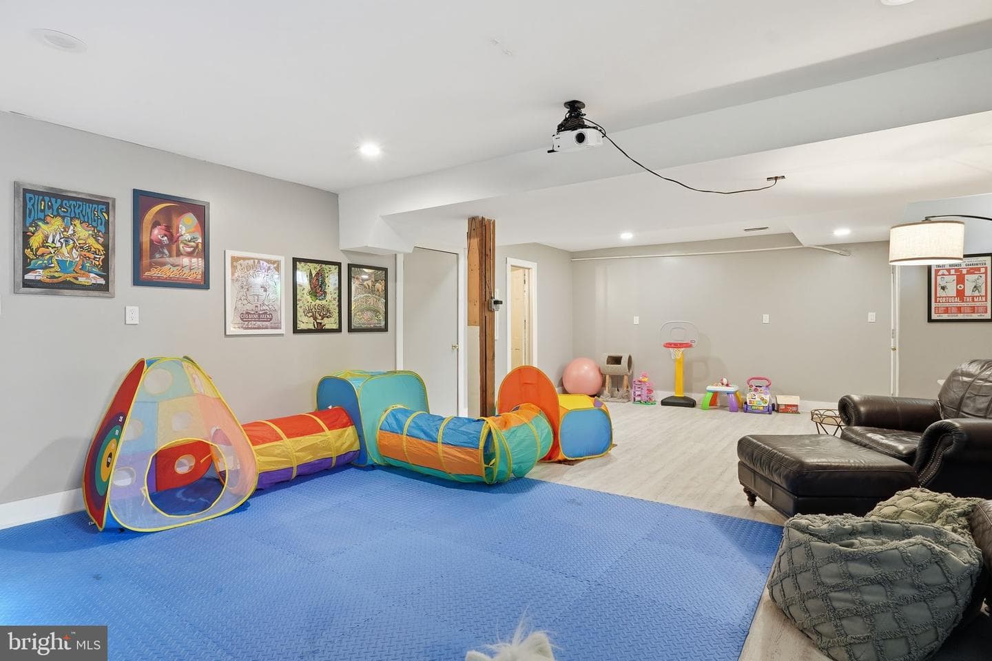 342 Broadview Lane photo 37