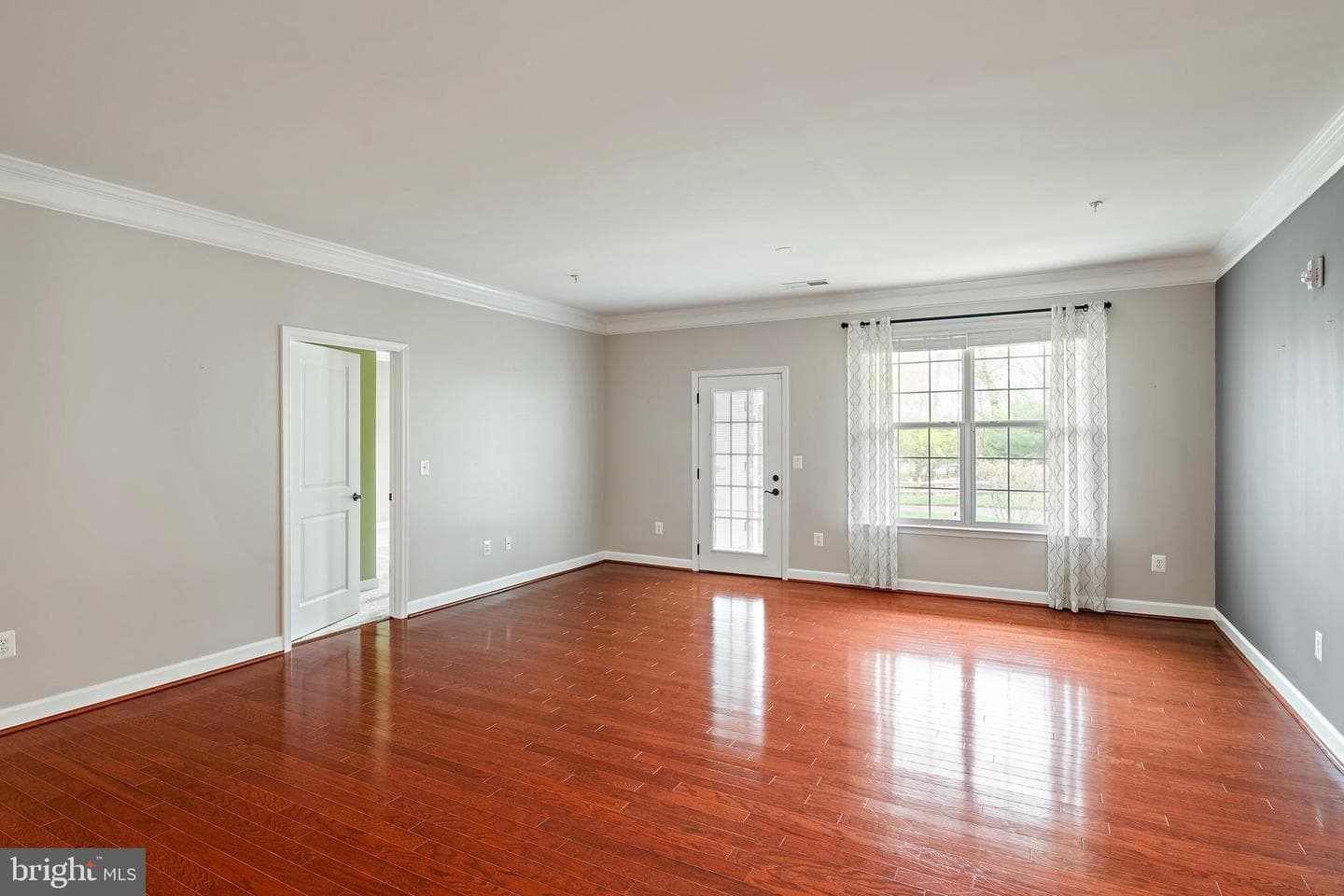 1523 Enyart Way #102 photo 10