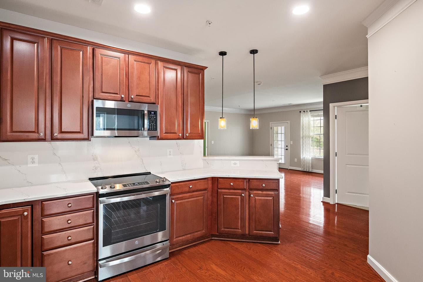 1523 Enyart Way #102 photo 16