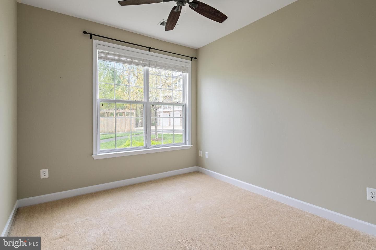 1523 Enyart Way #102 photo 30