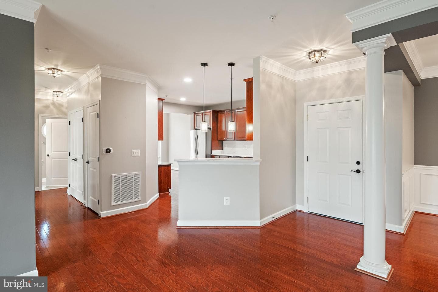 1523 Enyart Way #102 photo 5