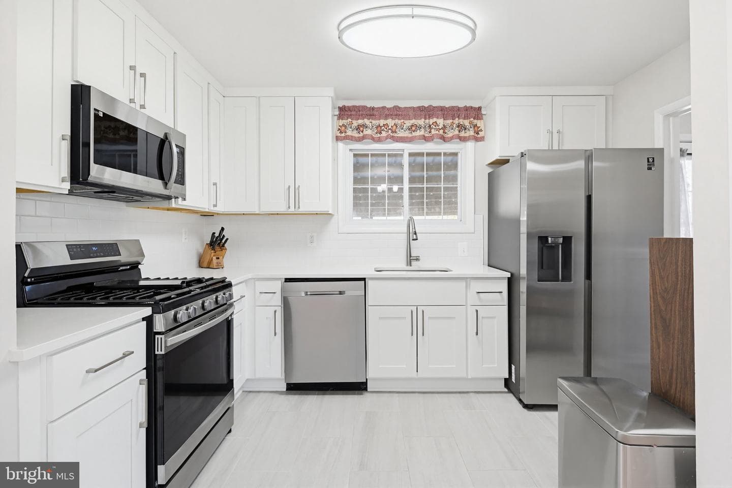1250 Roundtop Road photo 3