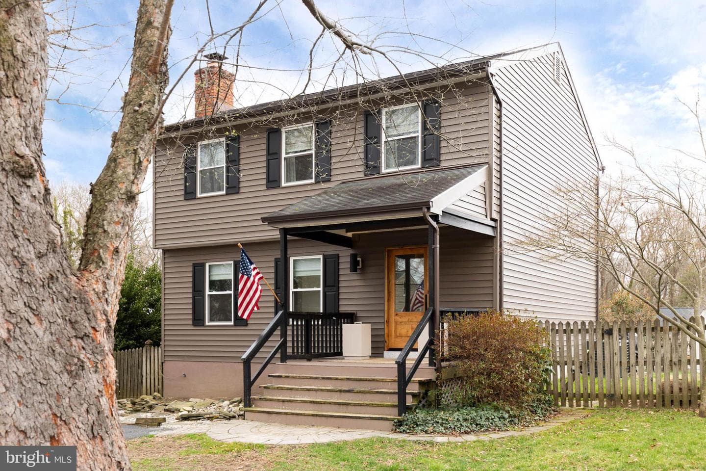 353 S Riverside Drive