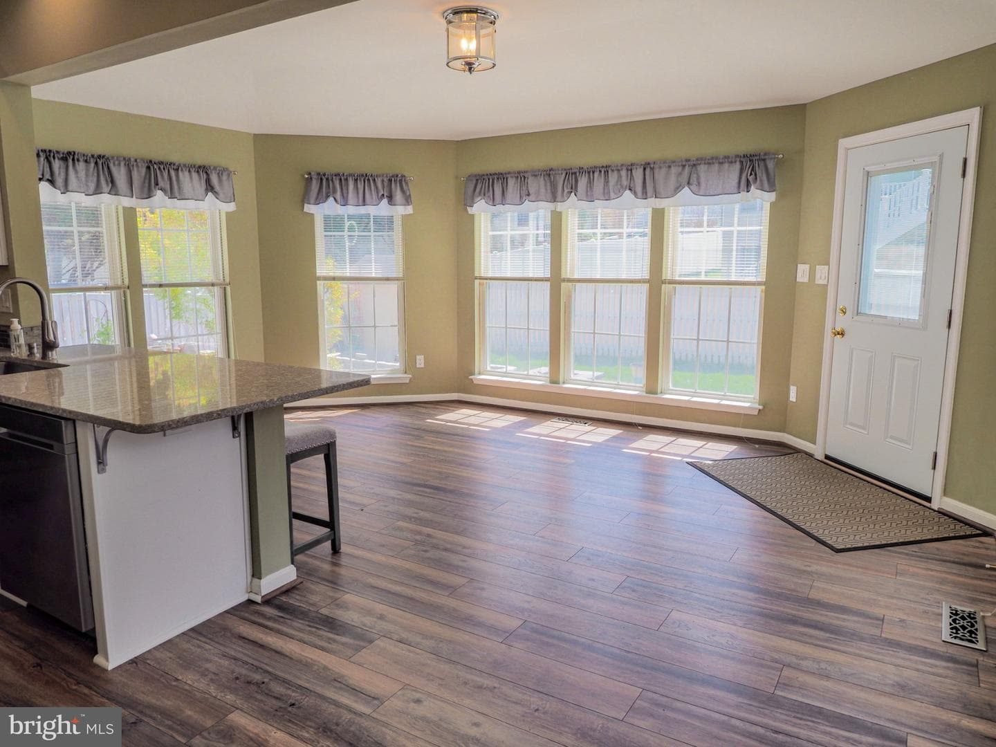 905 Gunnison Court photo 15