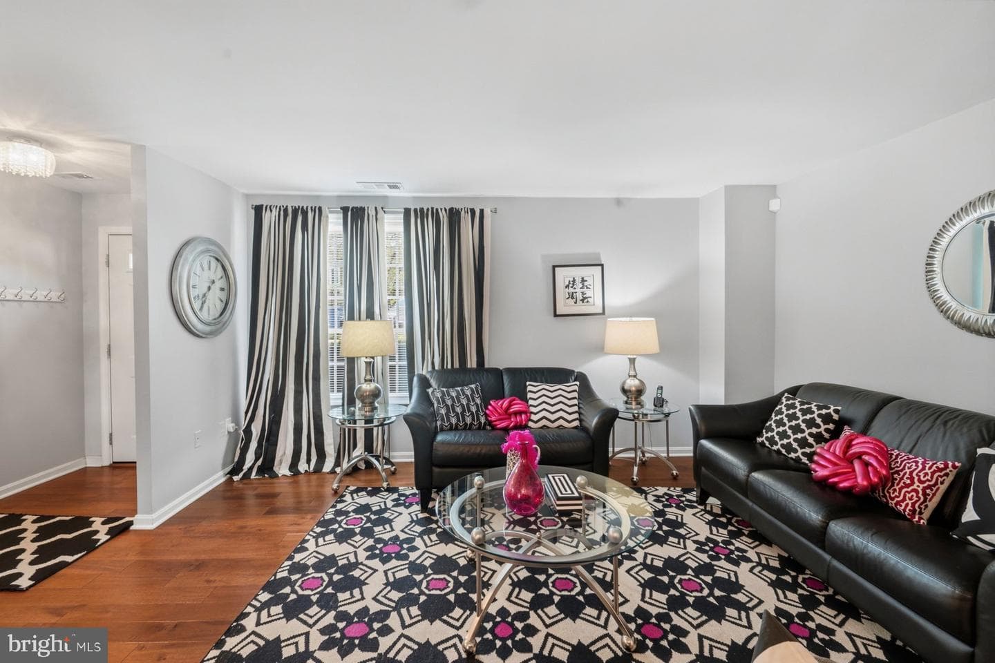 1612 W Bancroft Lane #144 photo 5
