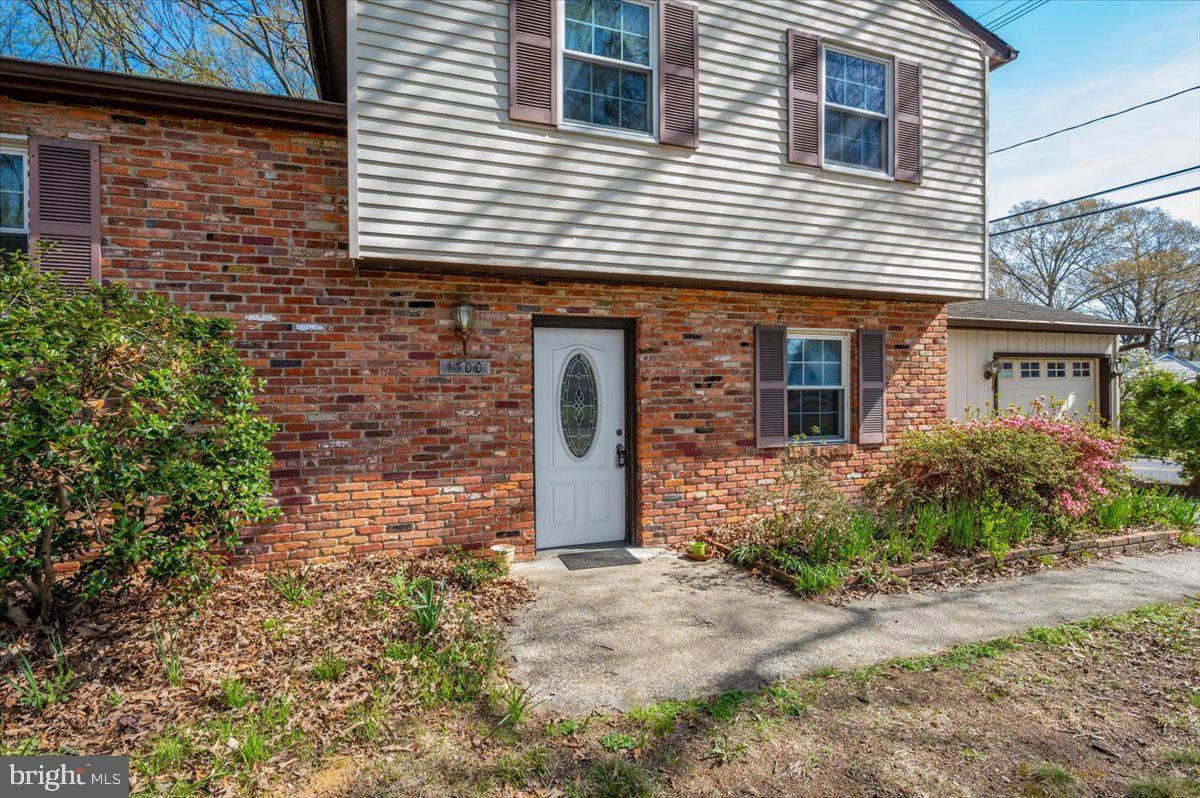 1300 Holliben Road photo 2
