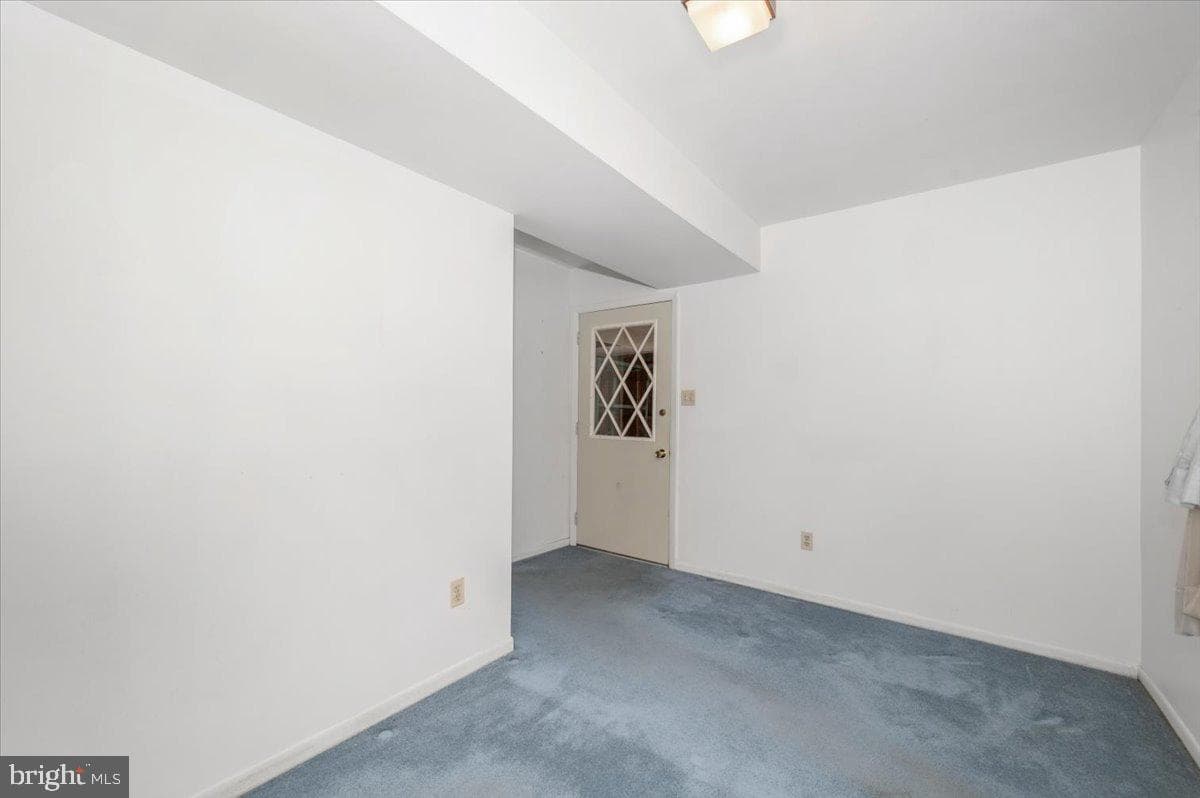1300 Holliben Road photo 40