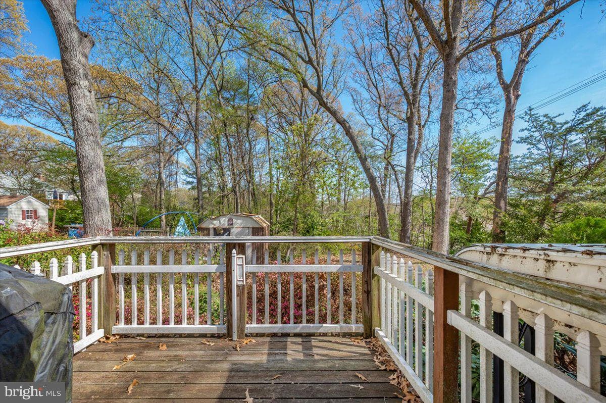 1300 Holliben Road photo 50