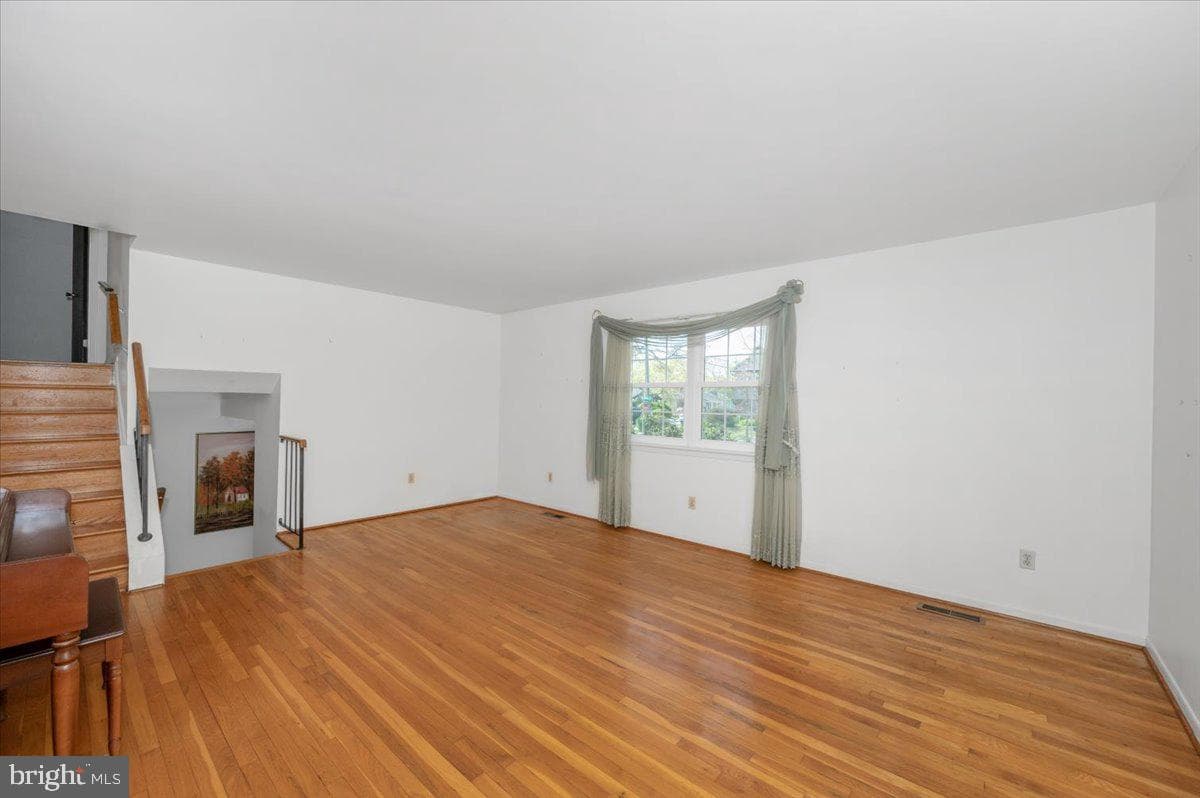 1300 Holliben Road photo 7