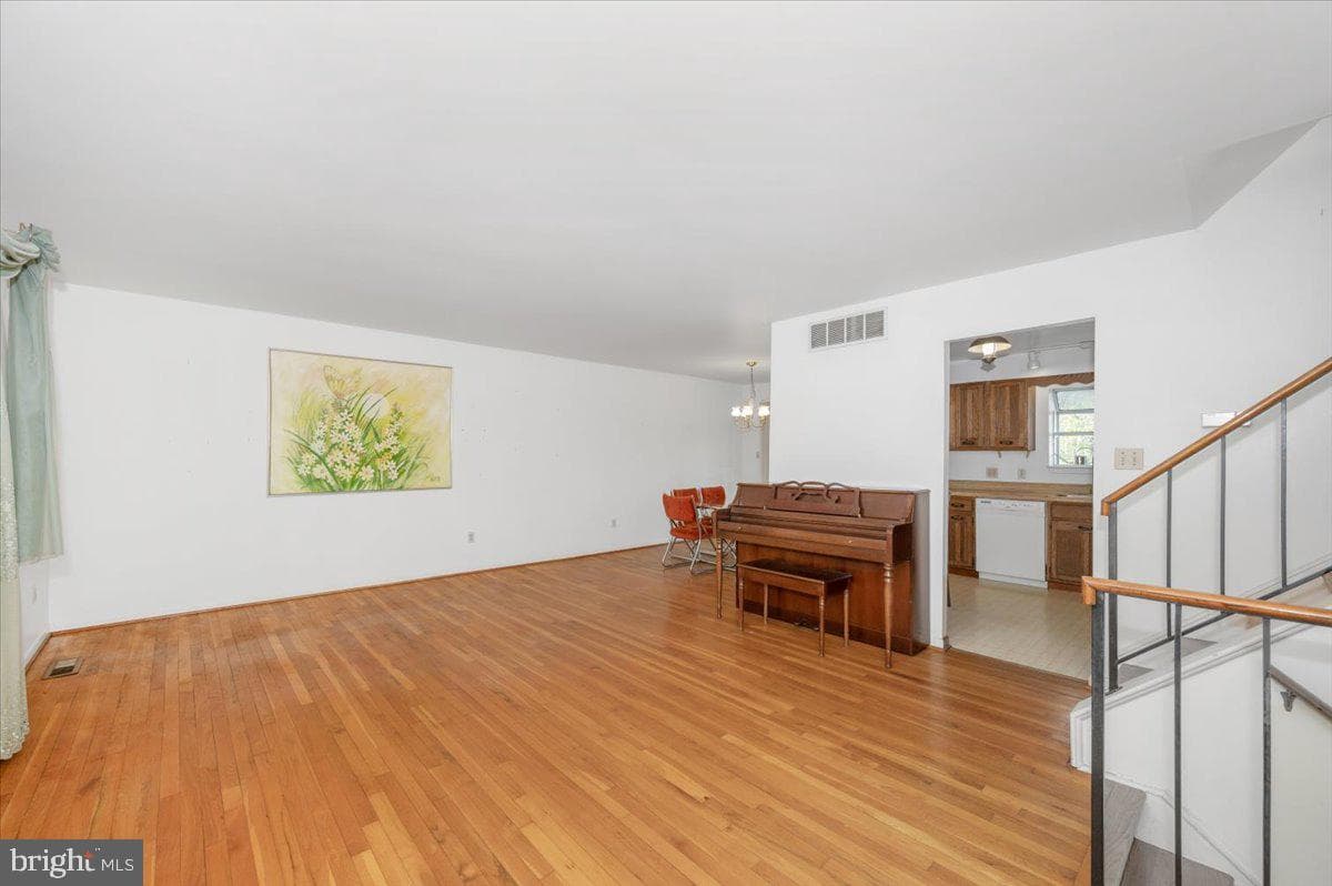 1300 Holliben Road photo 9