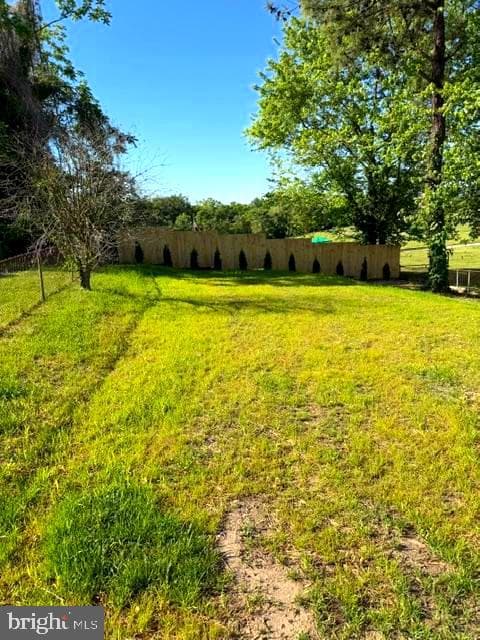 327 Walton Avenue photo 28