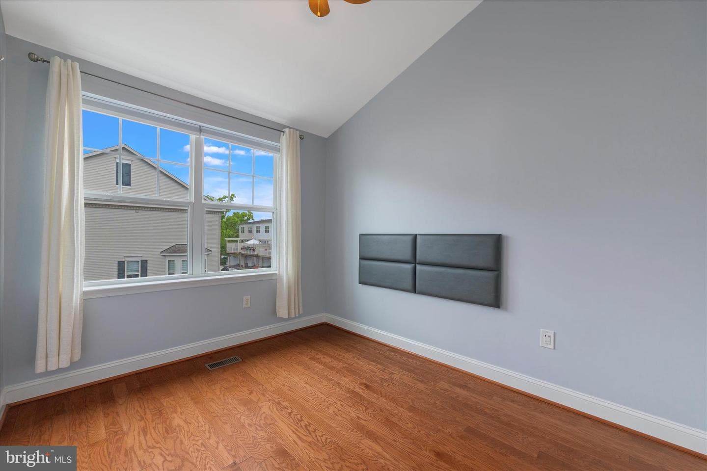 608 S Cherry Grove Avenue photo 26