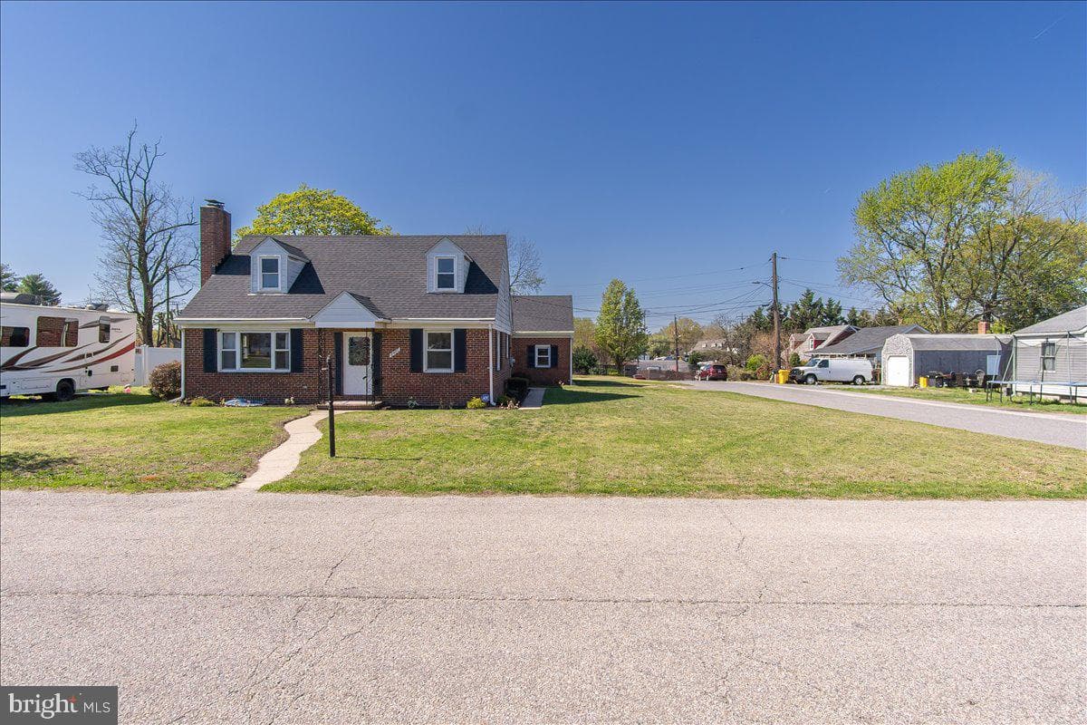 8466 Greenway photo 40