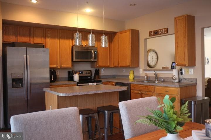 68 Harbour Heights Drive photo 2