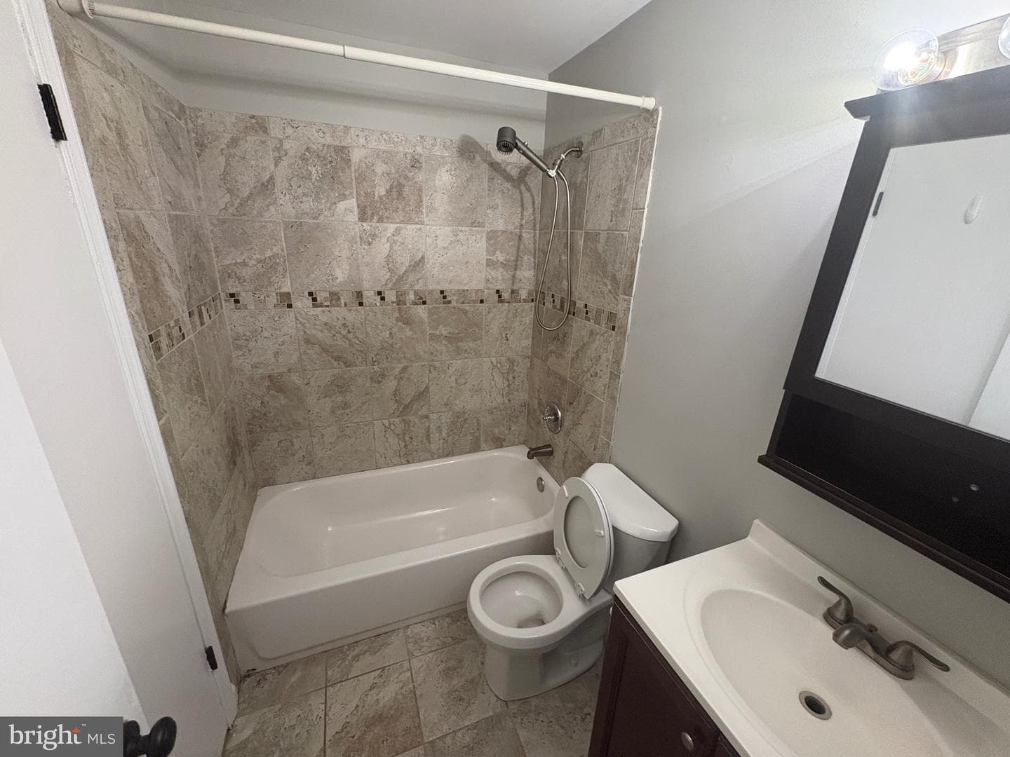 1531 Hickory Wood Drive photo 8