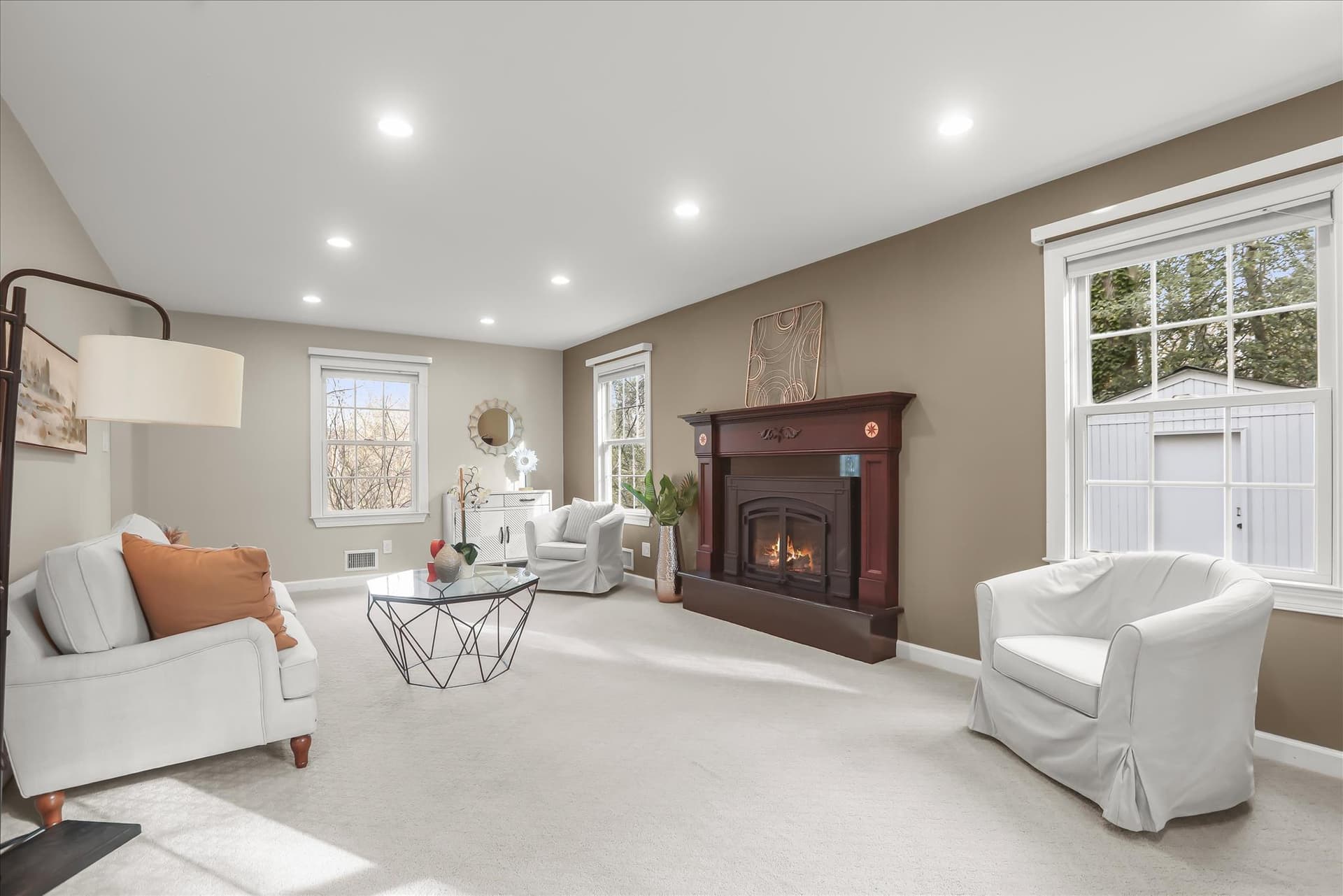 326 Edgewater Road photo 11