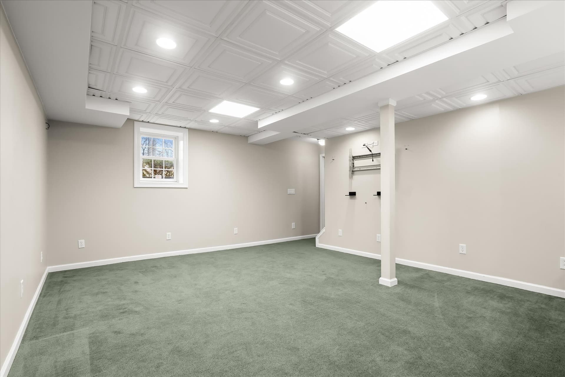 326 Edgewater Road photo 20