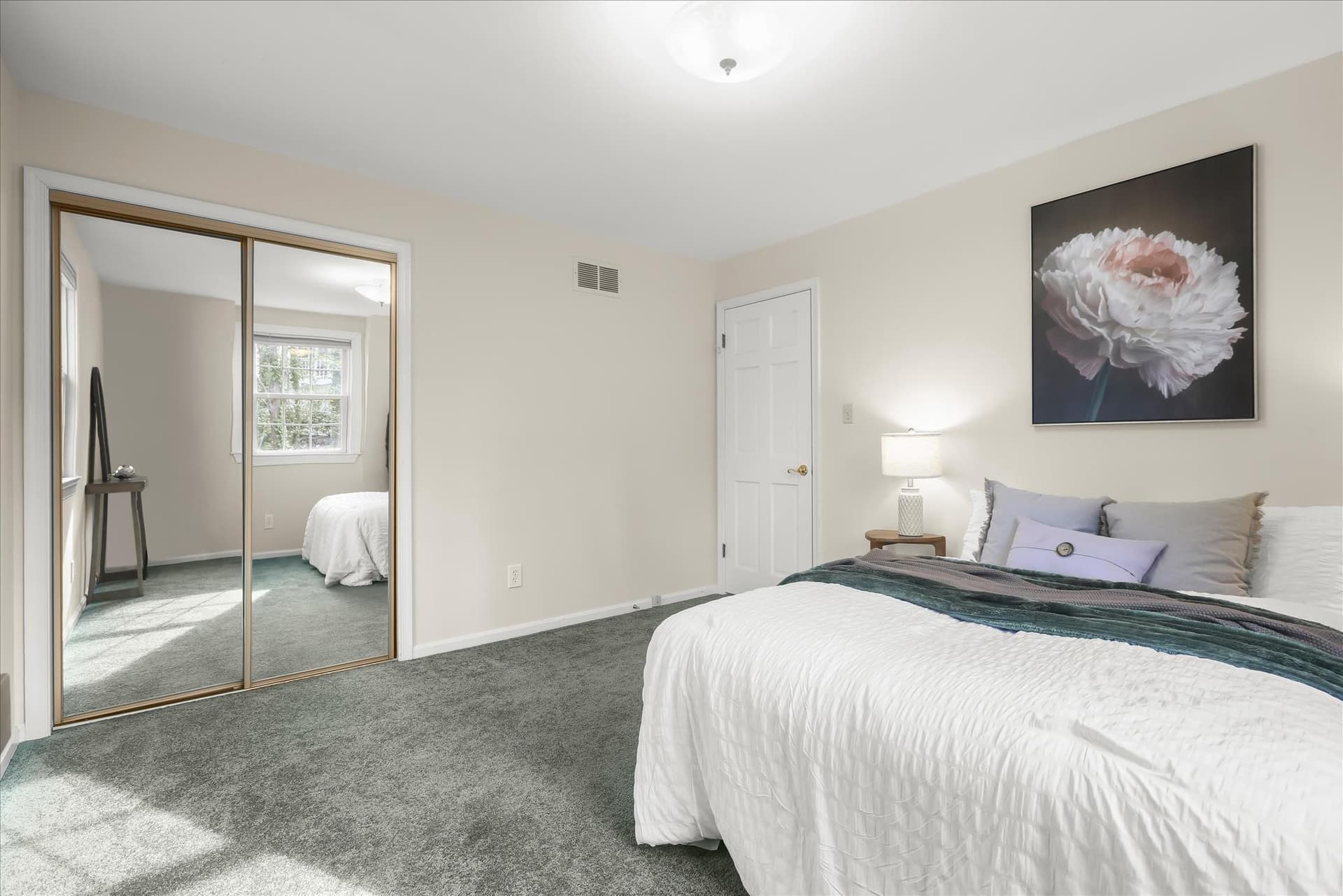 326 Edgewater Road photo 23
