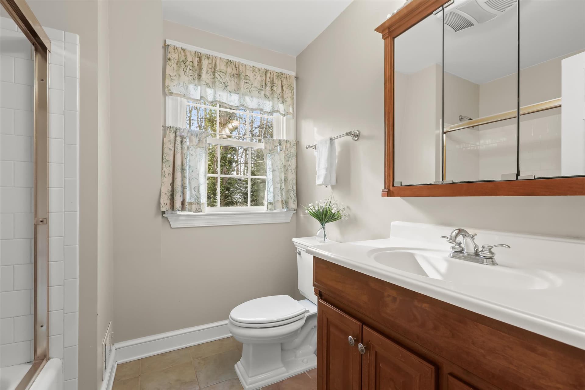 326 Edgewater Road photo 30