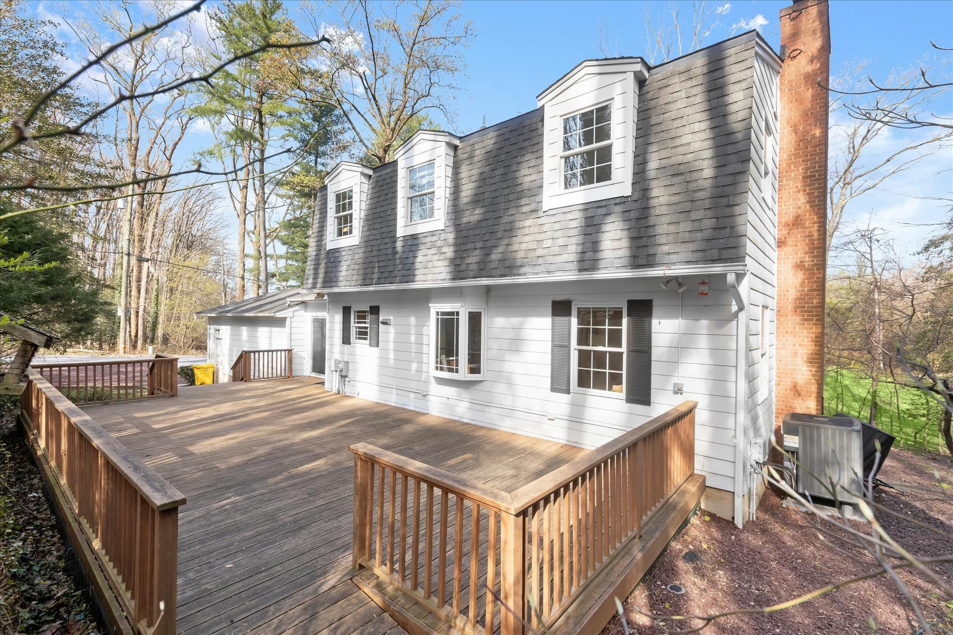 326 Edgewater Road photo 38