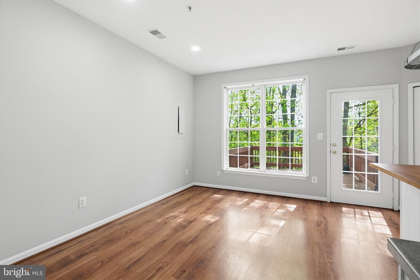 86 Harbour Heights Drive photo 13