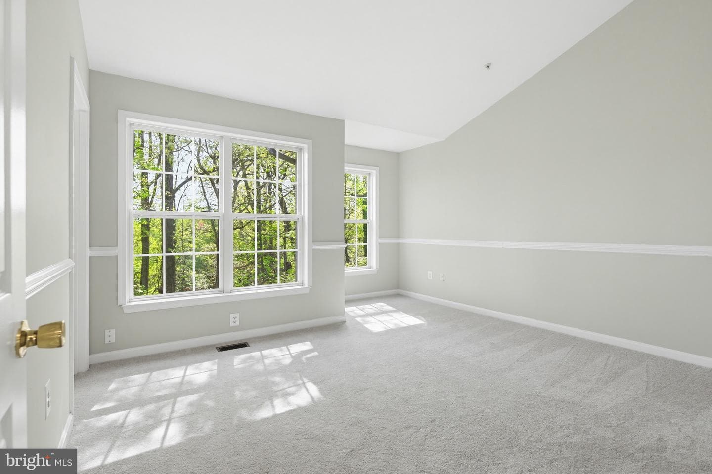 86 Harbour Heights Drive photo 19