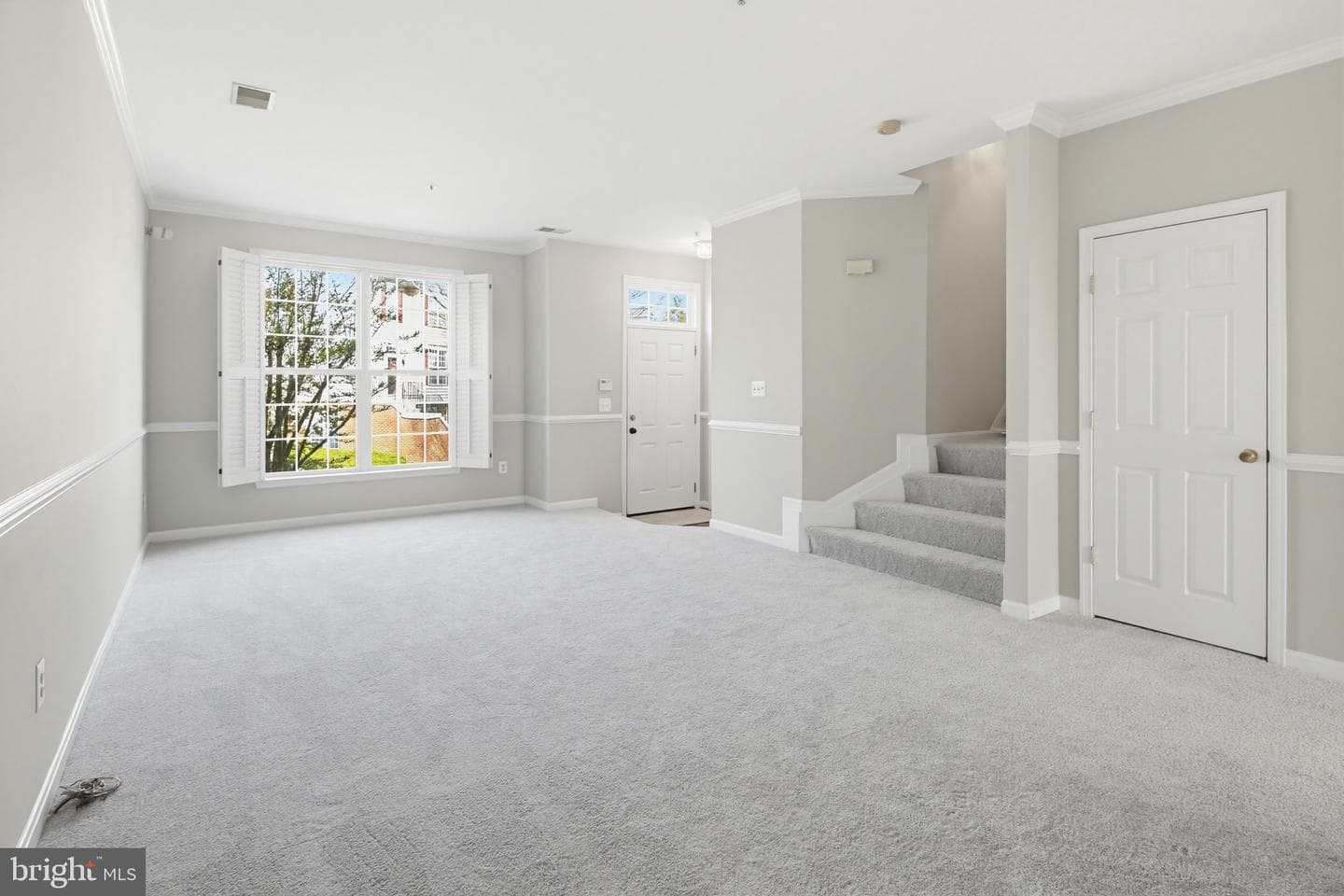 86 Harbour Heights Drive photo 4