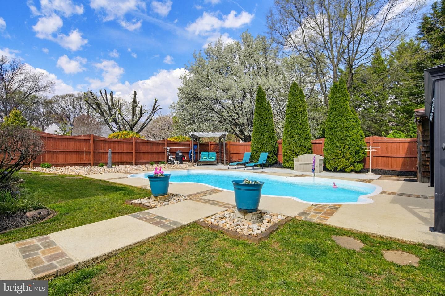 491 Lisa Avenue photo 40